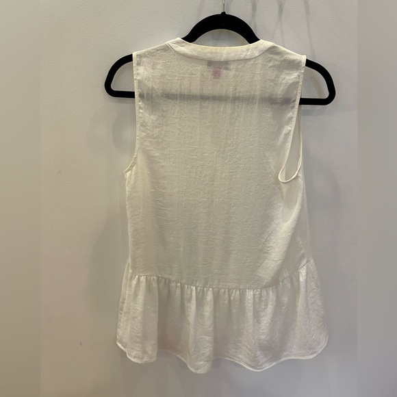 Vince Camuto - Satin Peplum Top - Picture 2 of 6